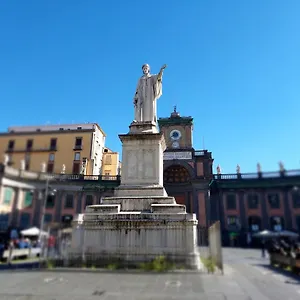 A Due Passi Da Dante , Nápoles Italia